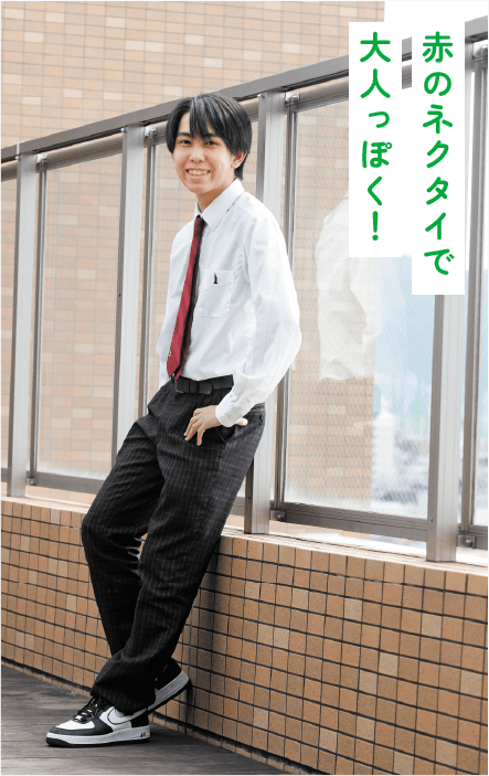 男子学生の赤ネクタイスタイル